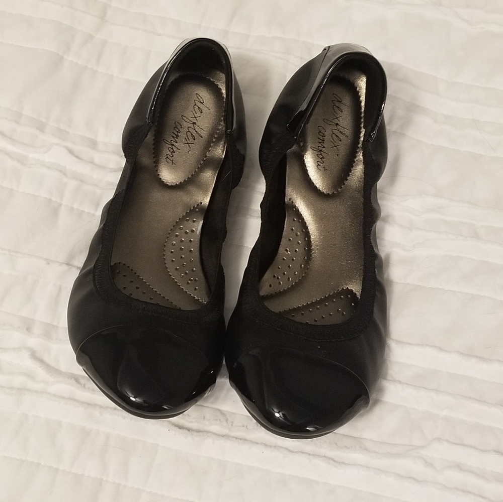 Black Ballet Flats